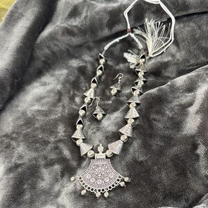 Elegant Necklace and Earring Set